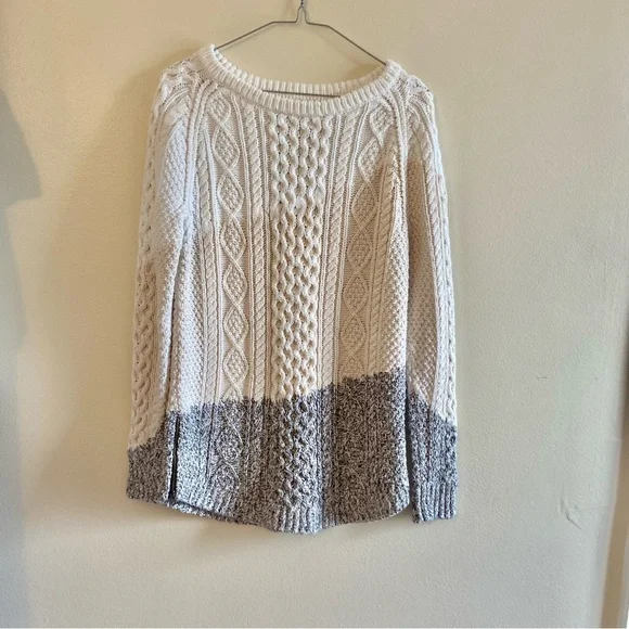 Like new L.L. Bean Cream and Gray Crew Neck Sweater with Cable Knit Small - Picture 2 of 9